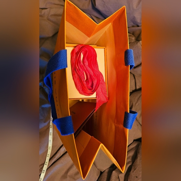 Authentic Louis Vuitton Gift Box Magnetic Ribbon Shopping Bag Storage Travel Set - Picture 4 of 16